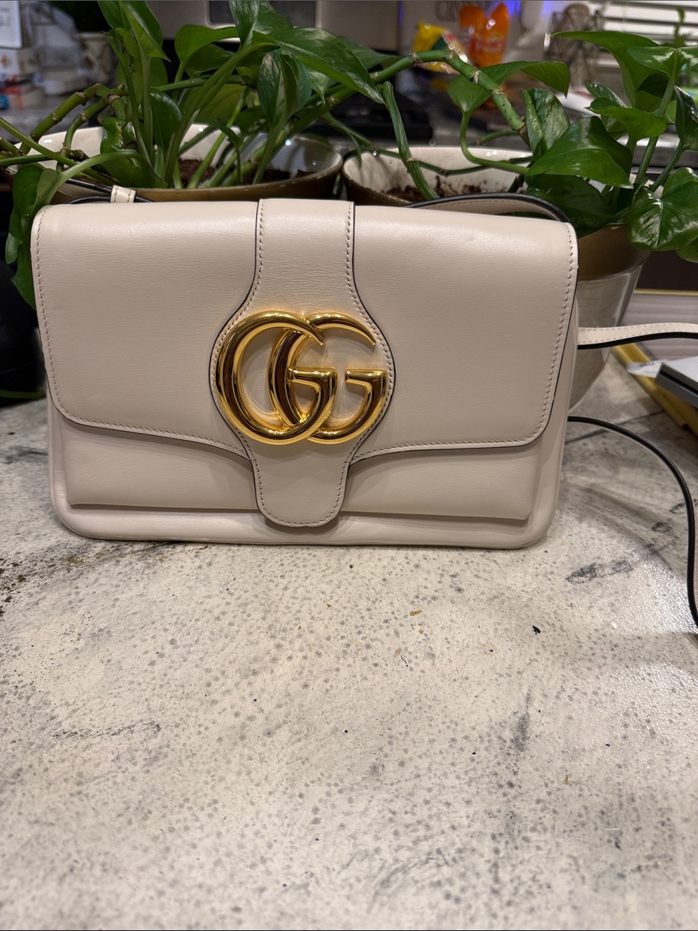 Gucci Arli Cream Leather Crossbody Bag with Gold Double G